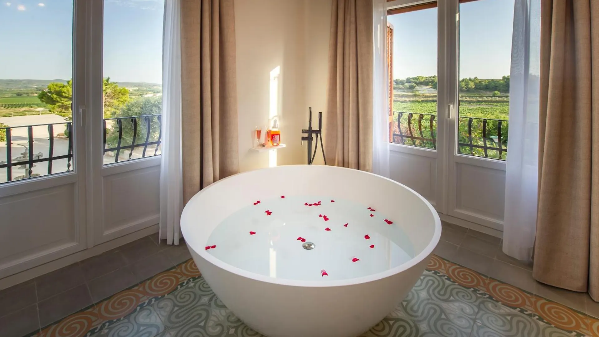 Bed and Breakfast Bolet Casa Modernista Castellvi de la Marca